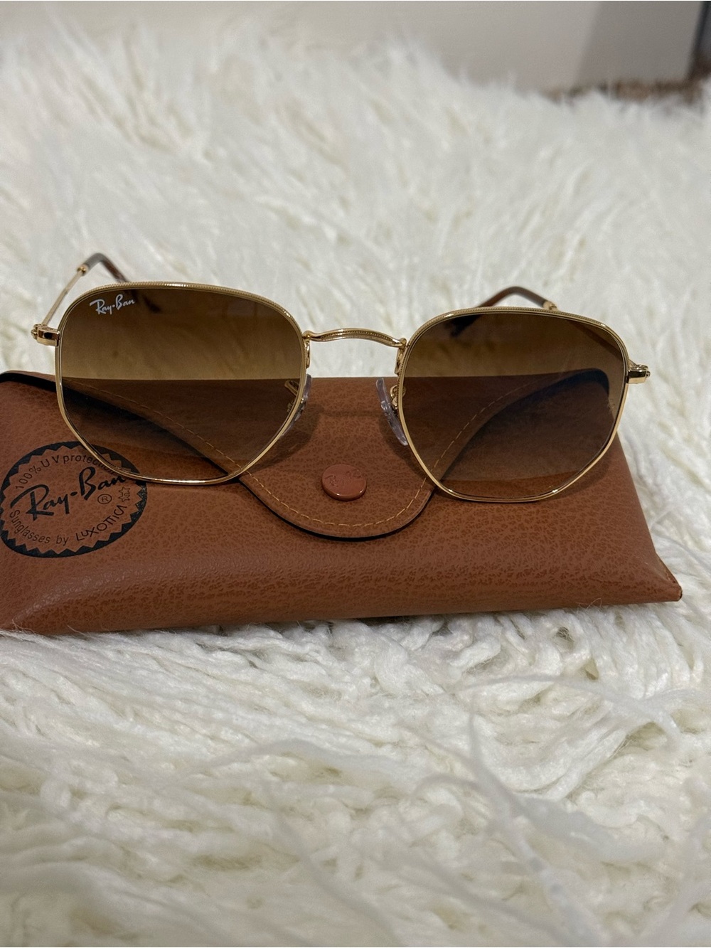 Ray-Ban Women’s Gold Frame Brown Gradient Lens Sunglasses